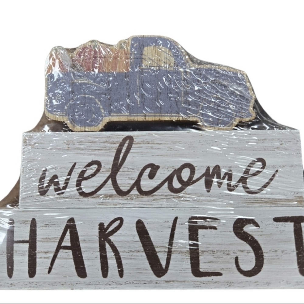 Welcome Harvest Sign with Truck Design